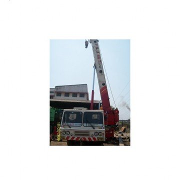Hydraulic Mobile Crane : 50 Ton Capacity